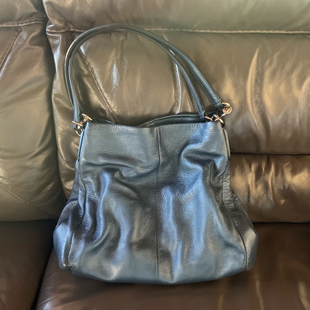 Phoebe pebbled metallic blue shoulder bag+wallet